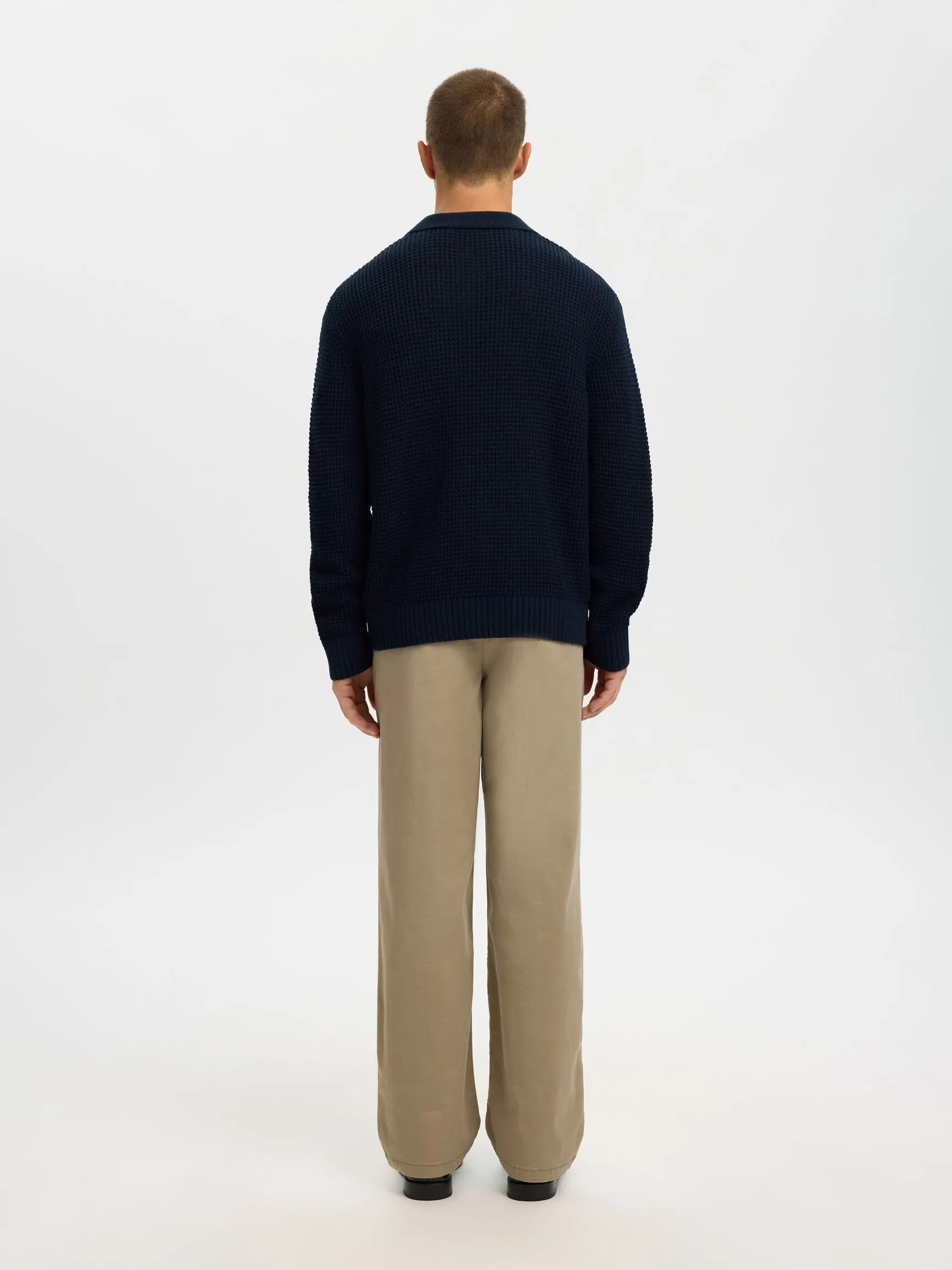 STRIKKET POLOSKJORTE