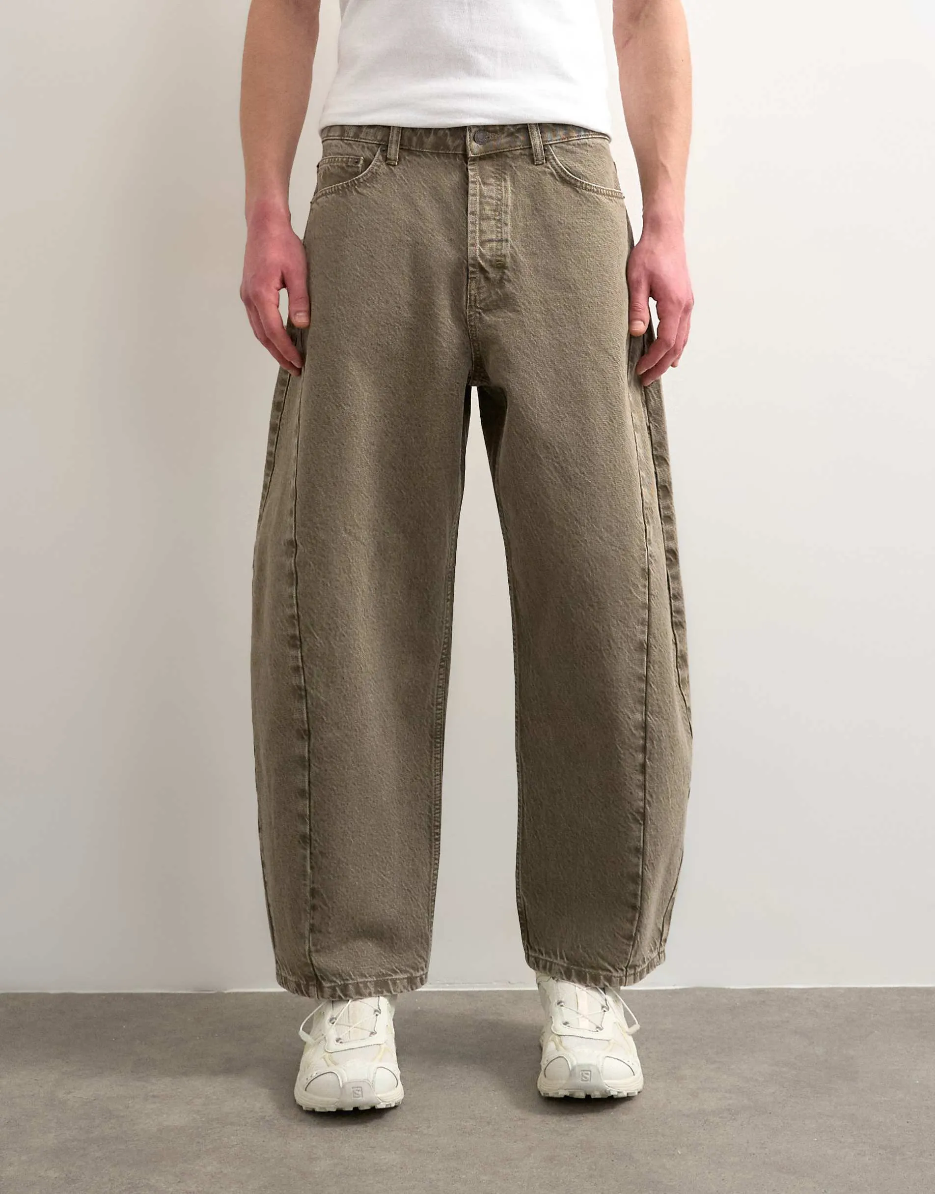 Topman rigid barrel jean in light brown