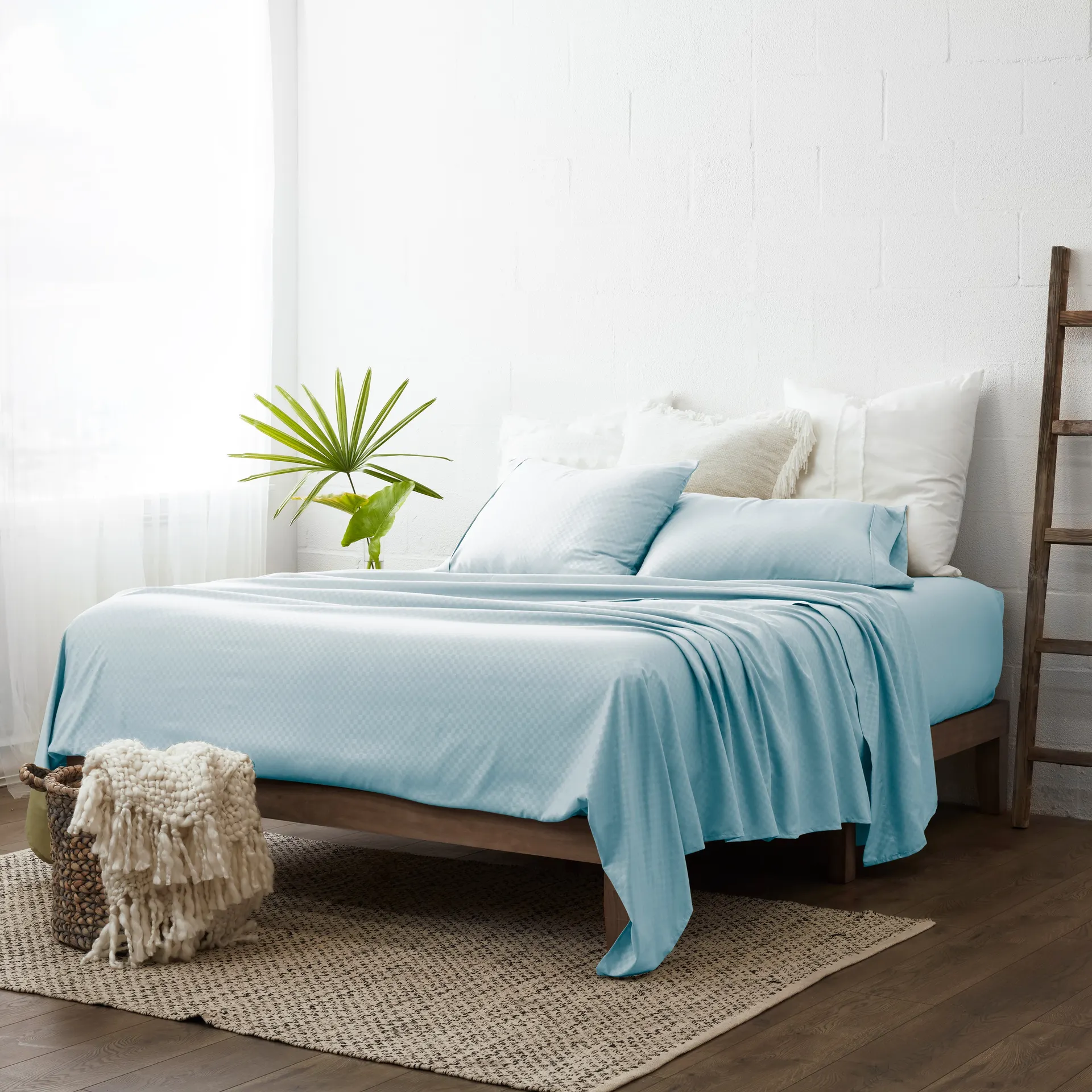 Queen 20000 -Thread Count Microfiber Aqua 4 -Piece Bed Sheet Set