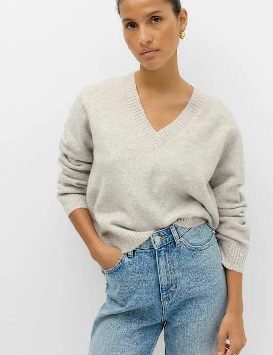 V-Neck Relaxed Jumper With Wool