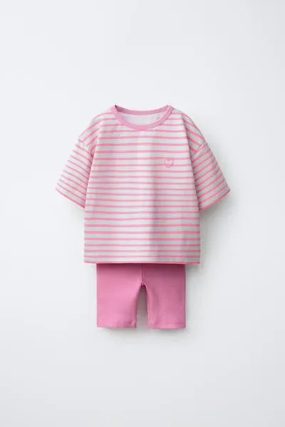 STRIPED T-SHIRT AND CYCLING LEGGINGS SET