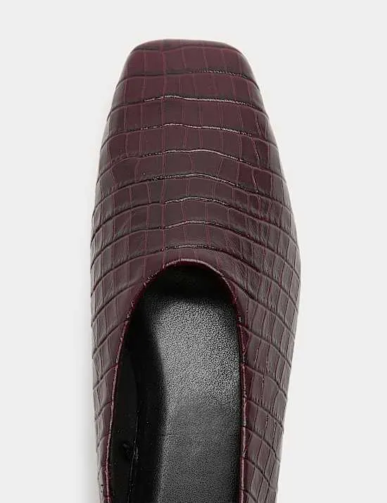 Flache Lederballerinas in Krokodiloptik