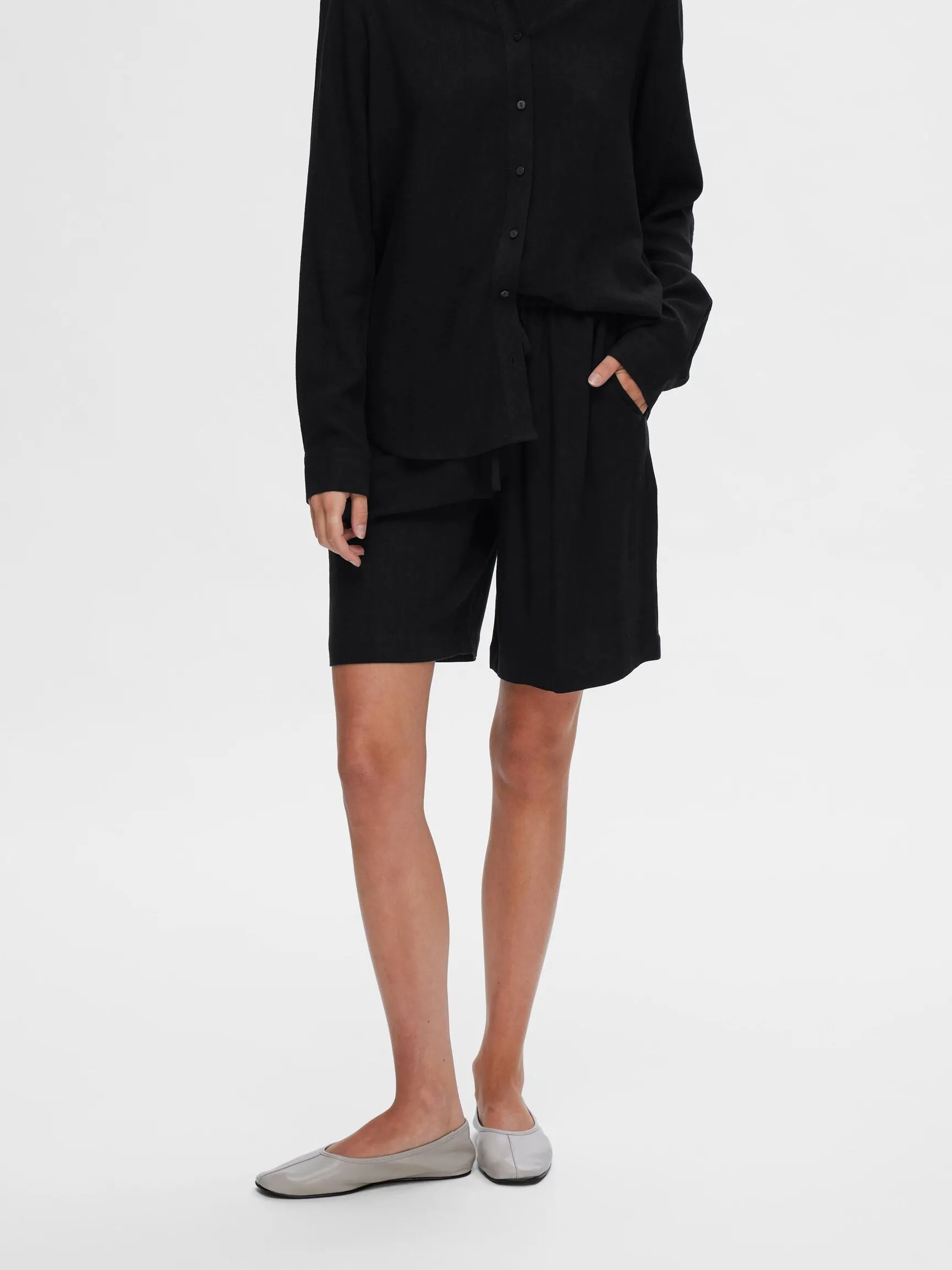 VISKOSEBLANDING SHORTS