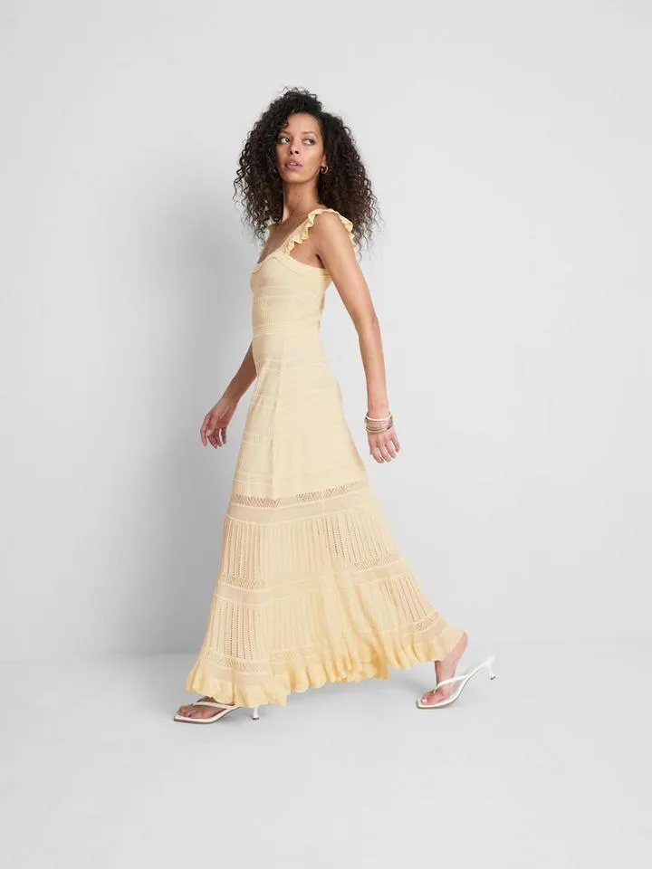 Robe longue asymétrique à volants