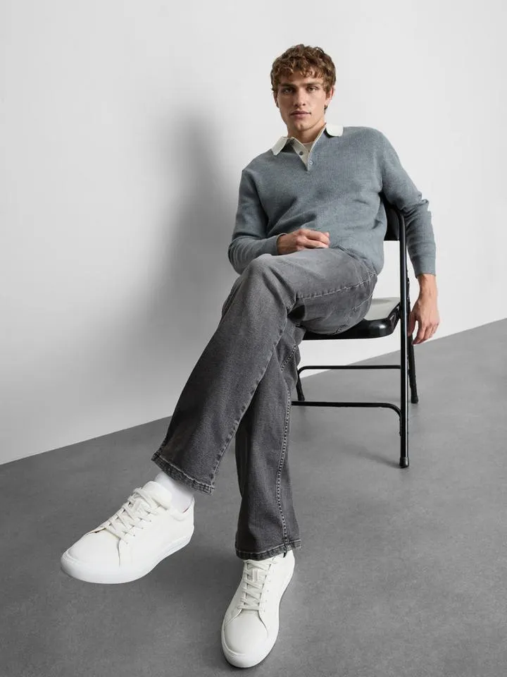 Jean droit stretch à taille mi–haute