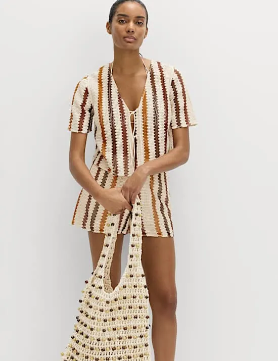 Strandoberteil und -shorts im Set