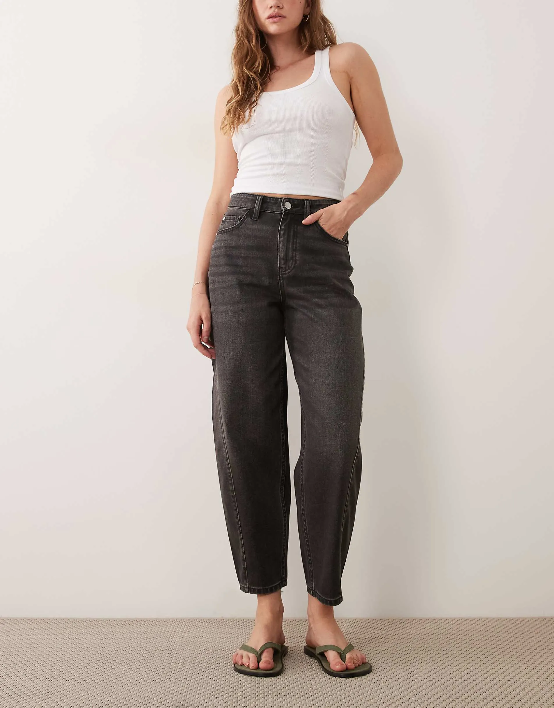 Threadbare barrel leg jean in black