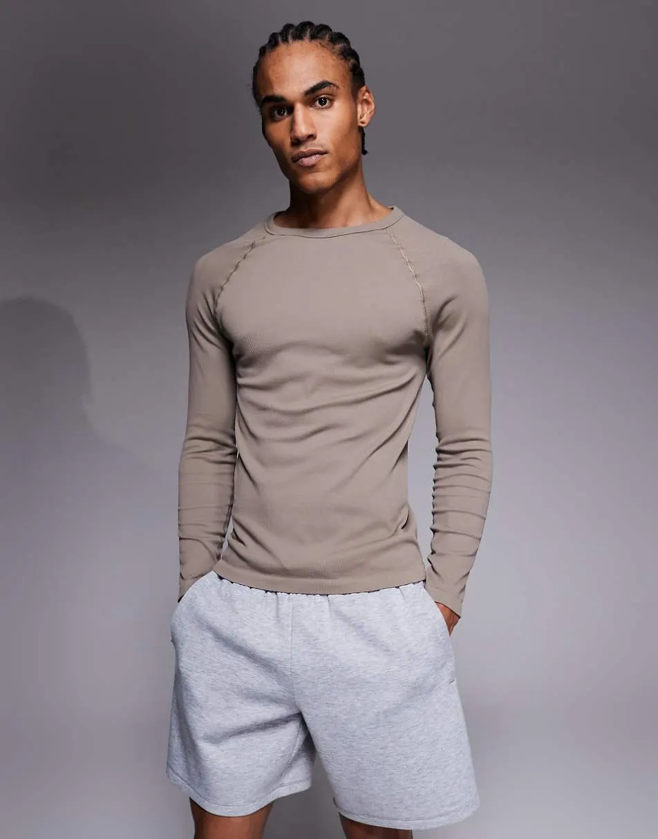 4505 seamless rib slim fit long sleeve raglan top in stone