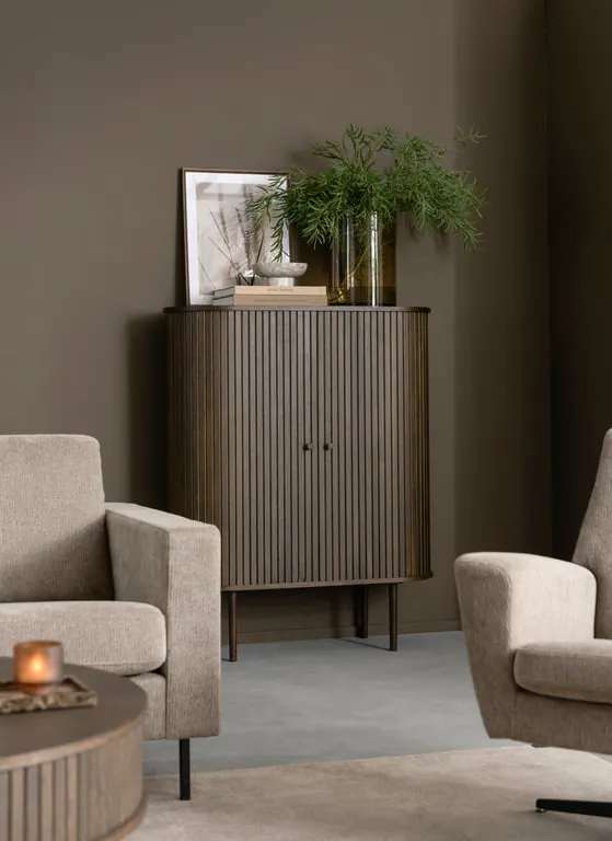 100x40, H 123 cm, brun, lakkert eikefiner