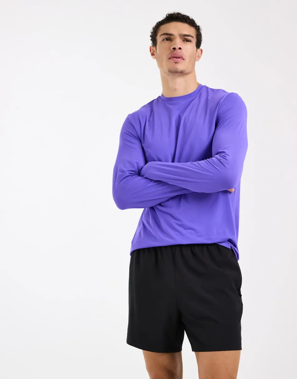 4505 5"" training short with towel loop and zip pockets in black