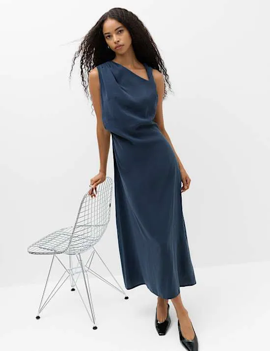 Tailliertes asymmetrisches Midikleid mit Rundhalsausschnitt