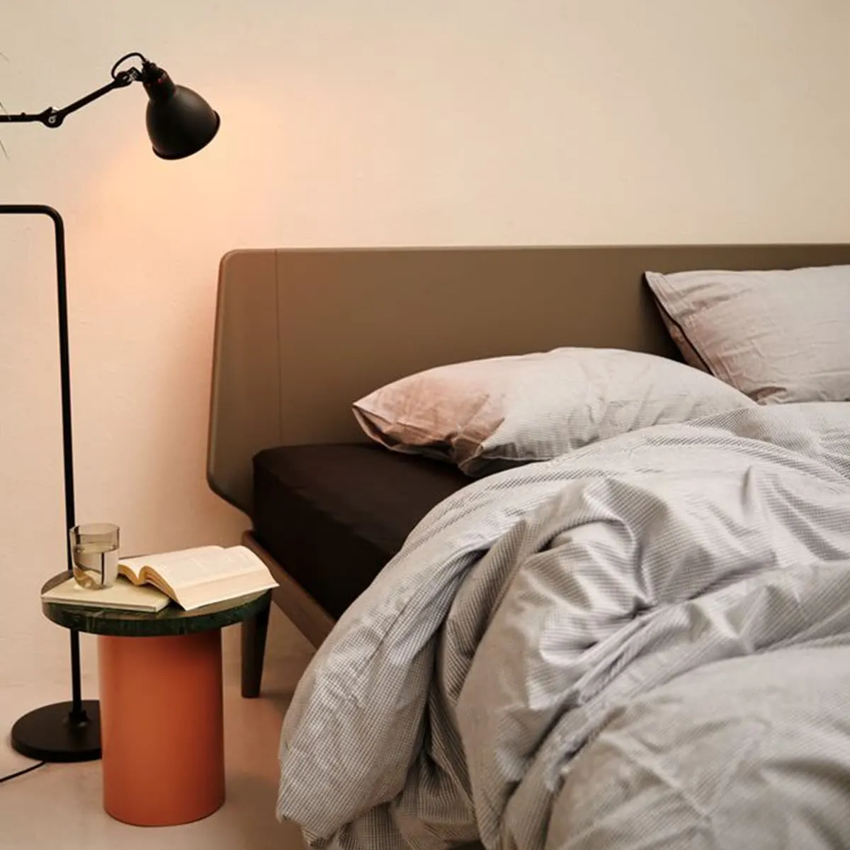 Essential Warm grey