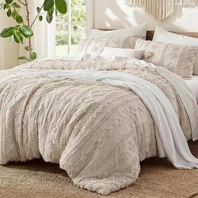 Bedsure Tufted Boho Comforter Set Queen Size - Beige Boho Bed Set, GentleSoft™ 3 Pieces Farmhouse-Style Embroidery Bedding, Gifts for Woman, Soft Jacquard Kids' Queen Comforter for All Seasons