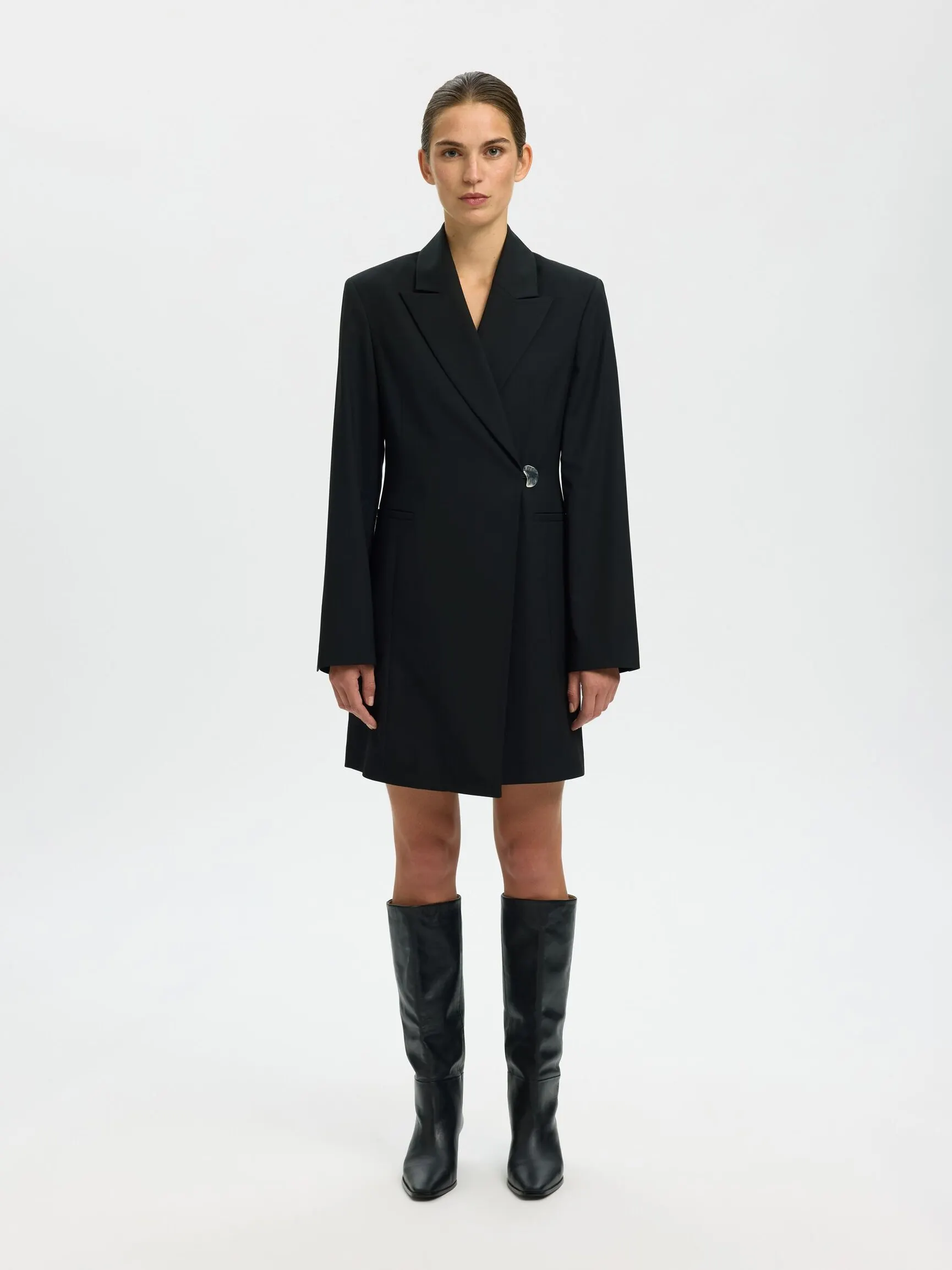 STRUKTURERT BLAZER-KJOLE