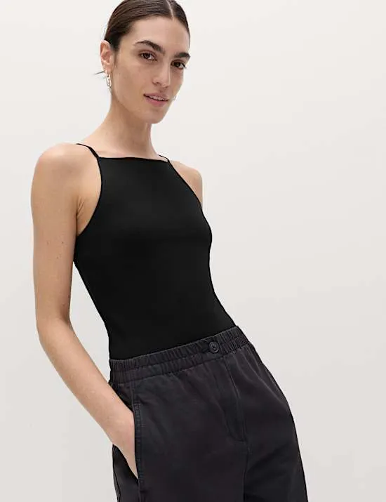 Gestreiftes Trägeroberteil mit hohem Baumwollanteil und eckigem Ausschnitt