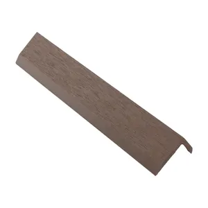 Battiscopa in composito di legno e plastica (wpc) marrone 240x4x0.6cm NATERIAL DOLMA/TATRIA