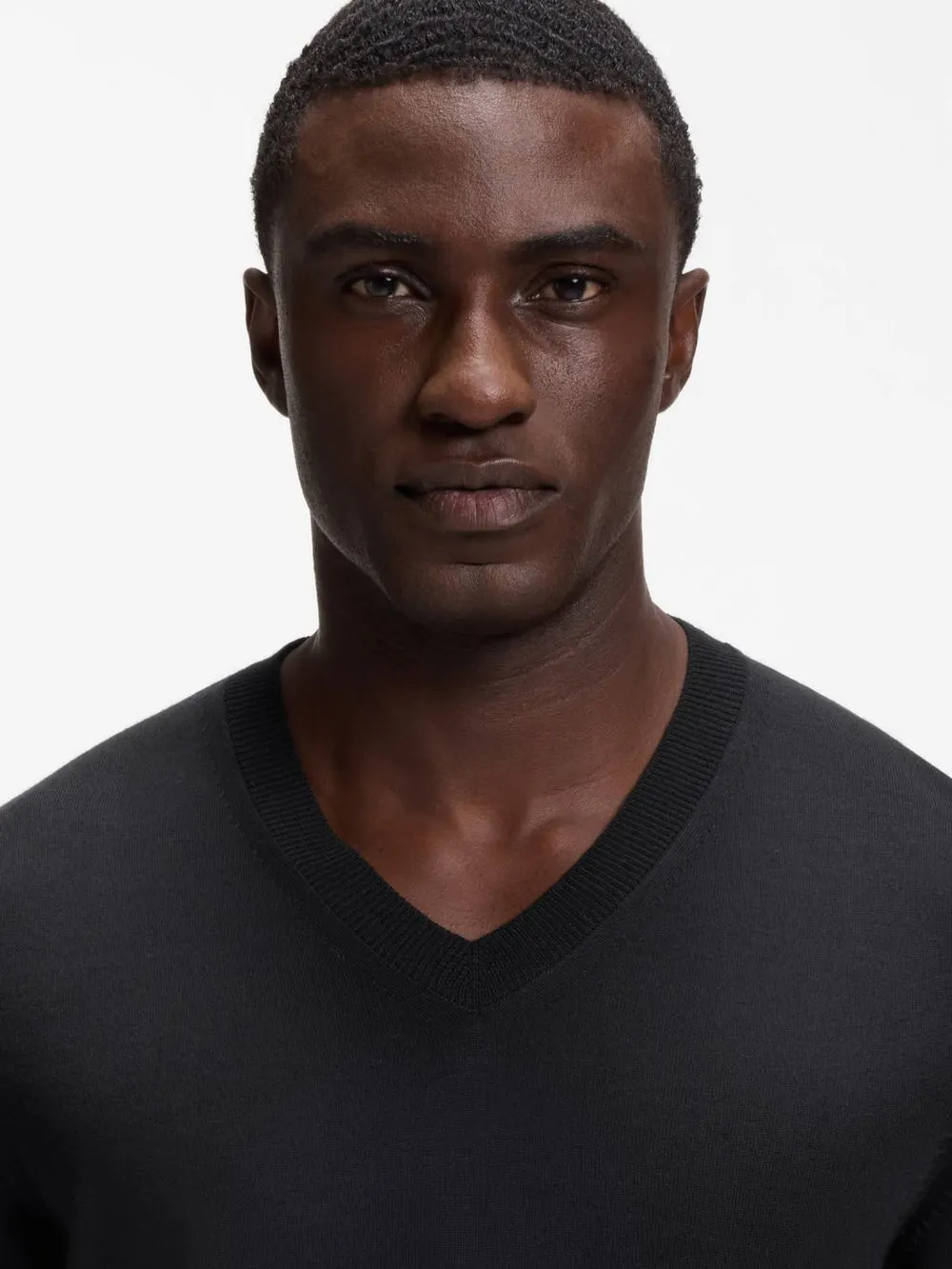 V-NECK SWEATER MERINO