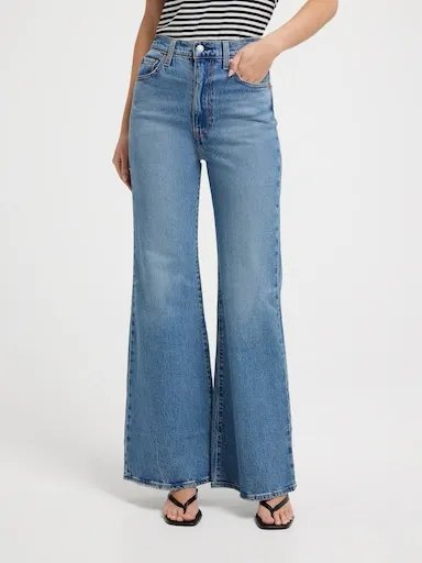 Levi's Ribcage Bells In Next Saturday No Crease