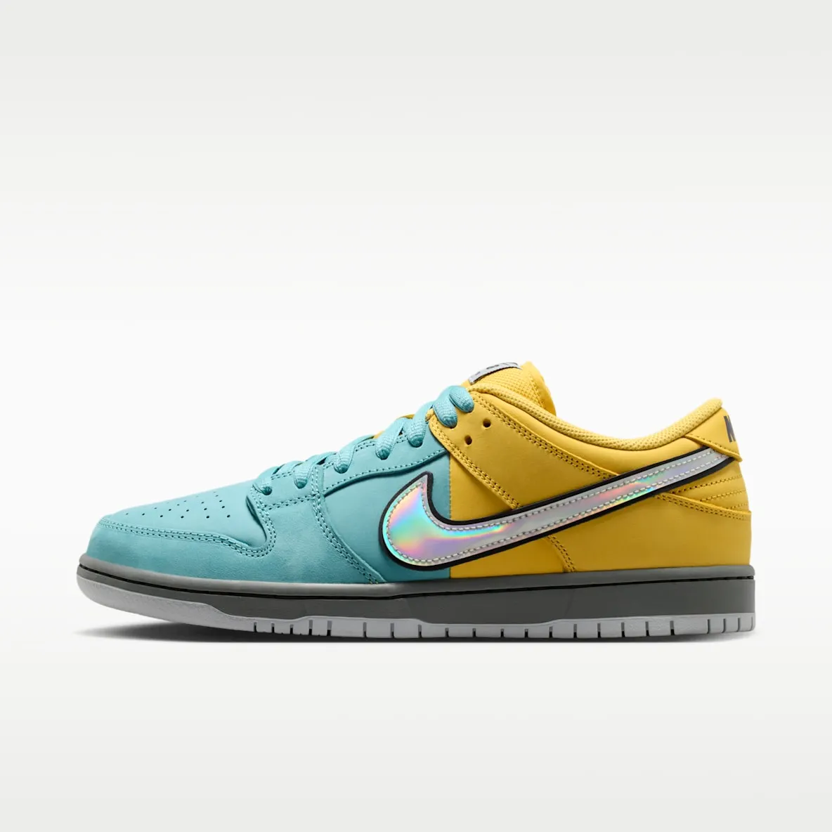 Nike SB Dunk Low Pro