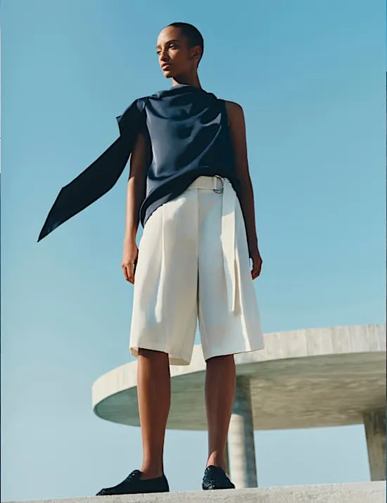 Hoch geschnittene Bermuda-Shorts aus Leinenmischgewebe mit Gürtel