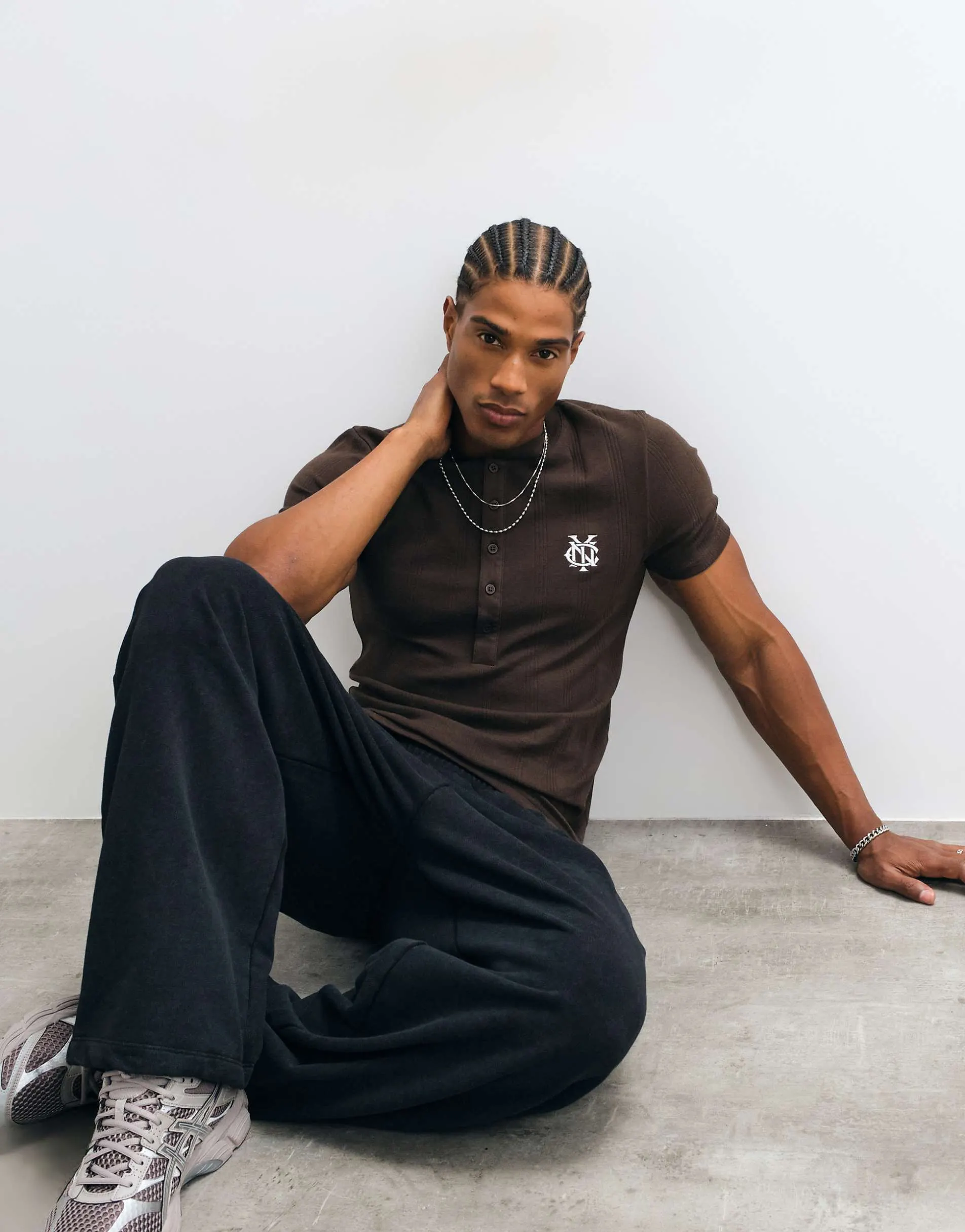 ASOS DESIGN heavyweight muscle henley t-shirt with chest embroidery in brown rib