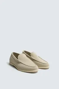 CASUAL LEATHER LOAFERS