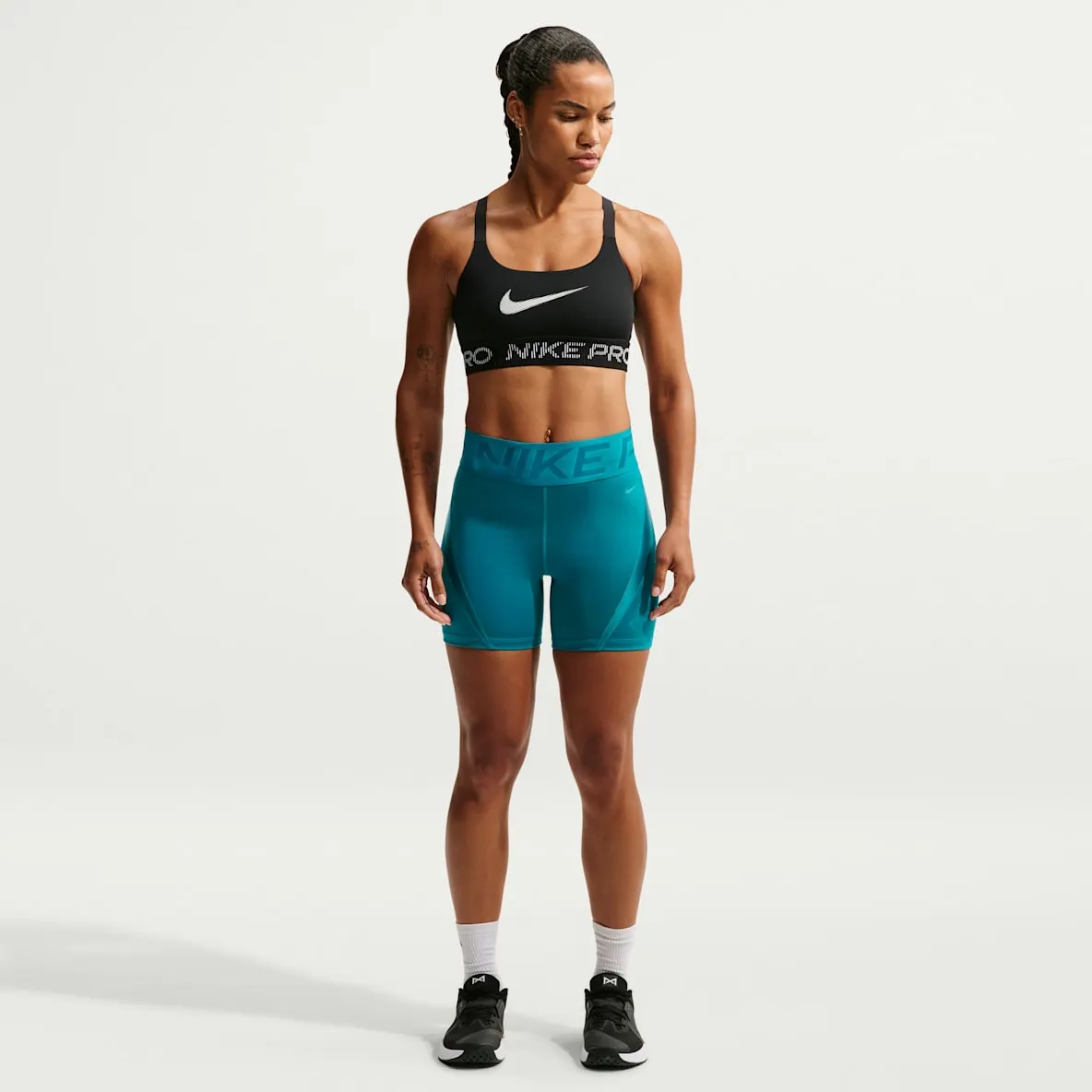 Dri-FIT shorts med høyt liv til dame (13 cm)