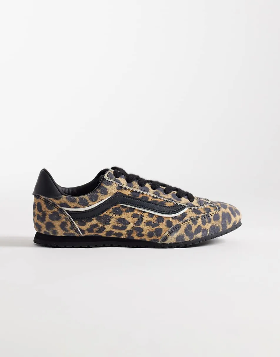 Vans Super Lowpro trainers in leopard print