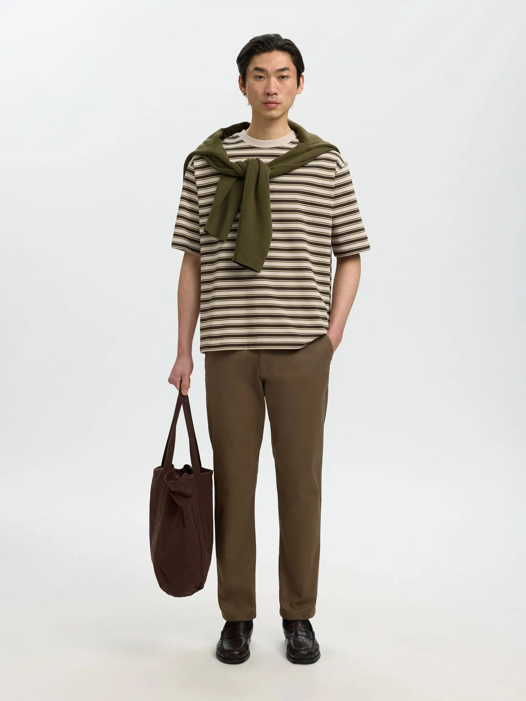 RELAXED FIT T-SKJORTE