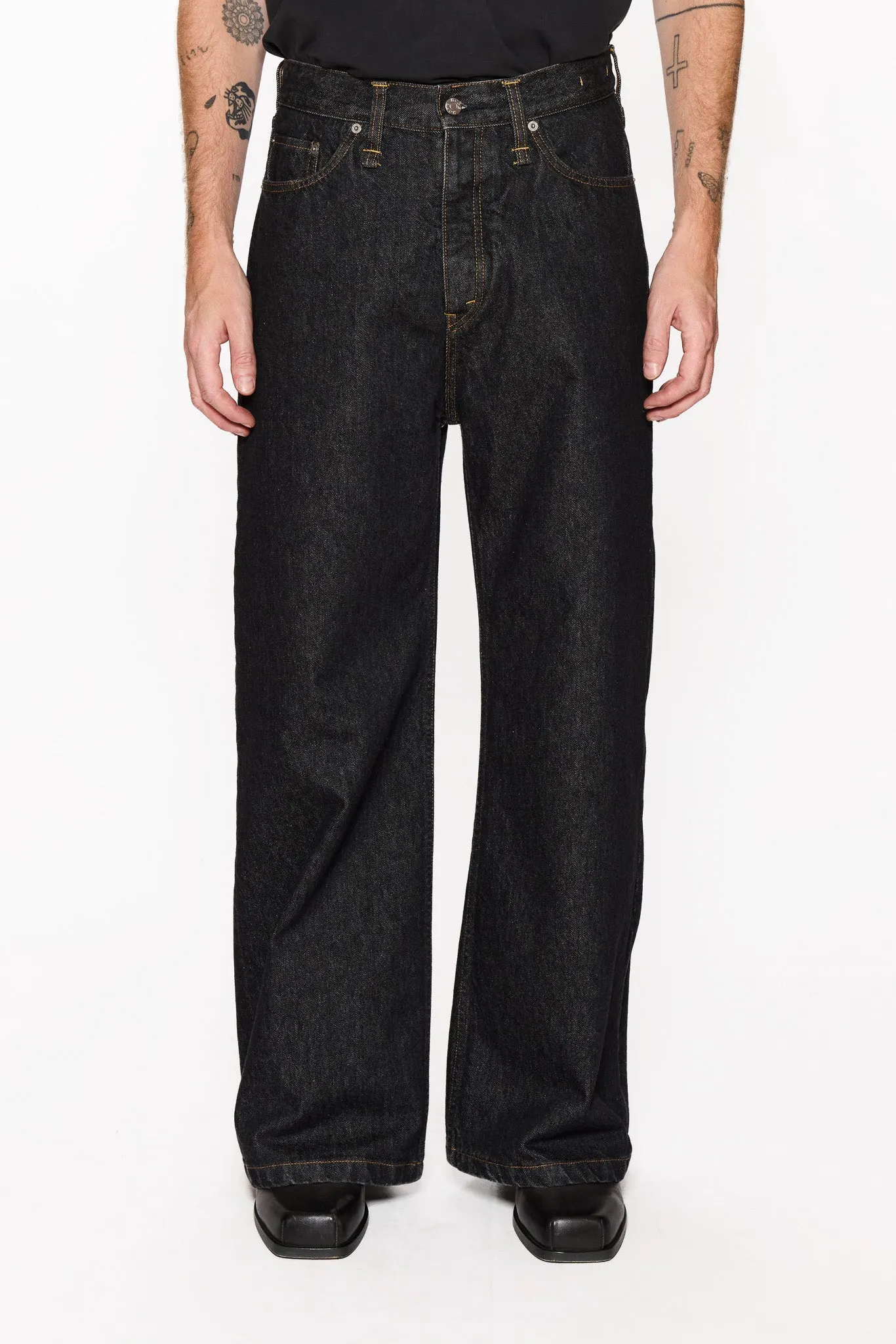 Wide-Leg Jeans