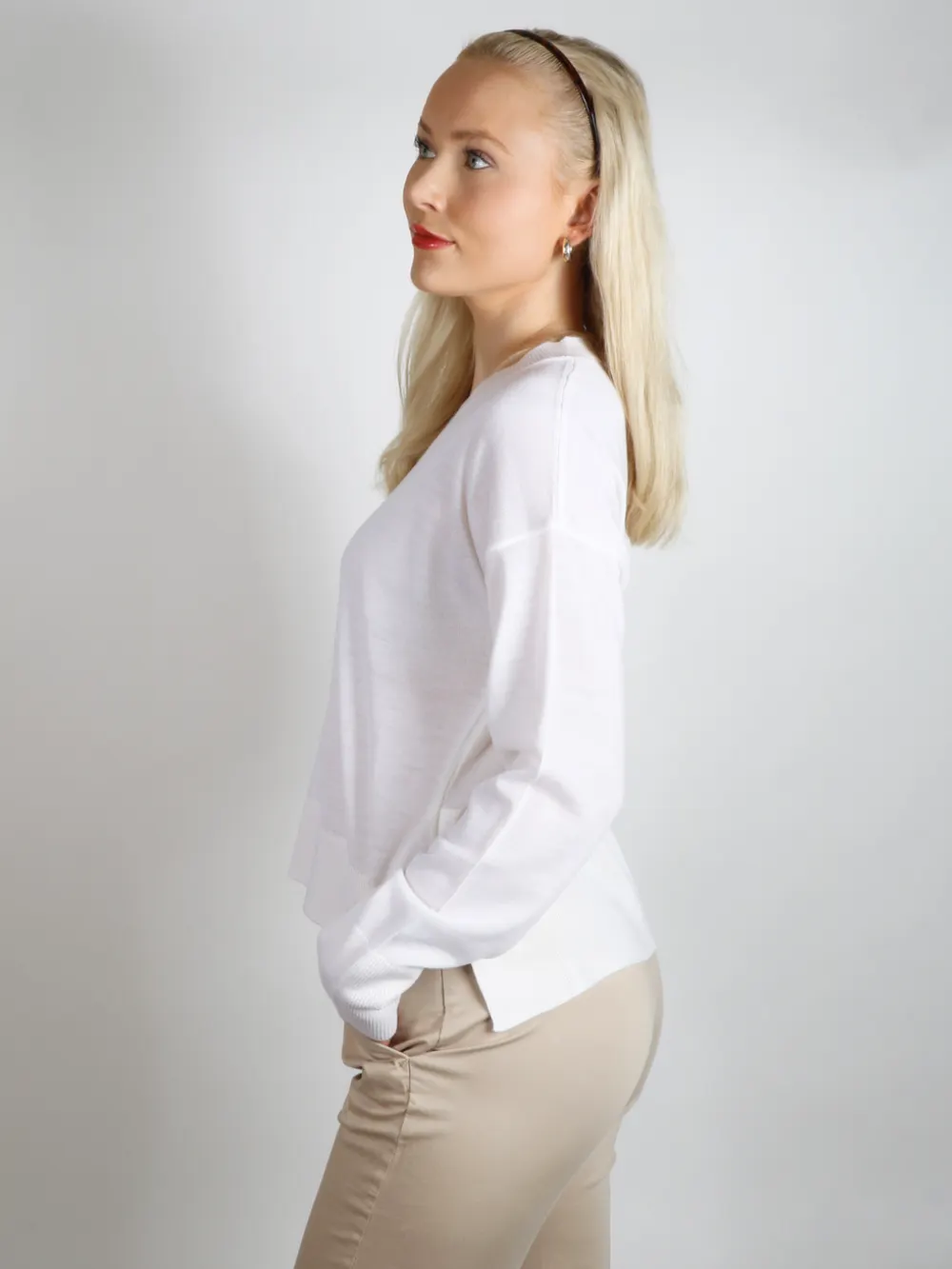 MERINO CREW NECK SWEATER