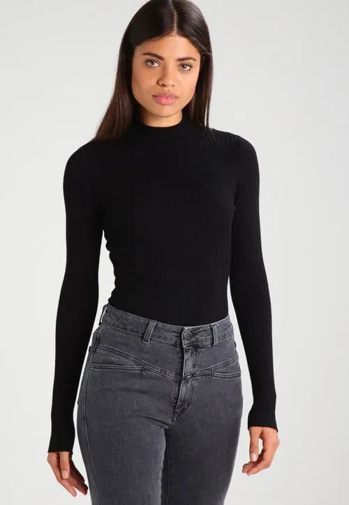 Strikkegenser - black