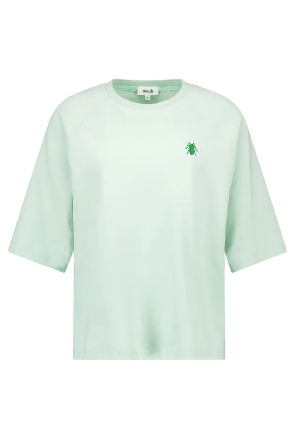 Groen shirt met kever