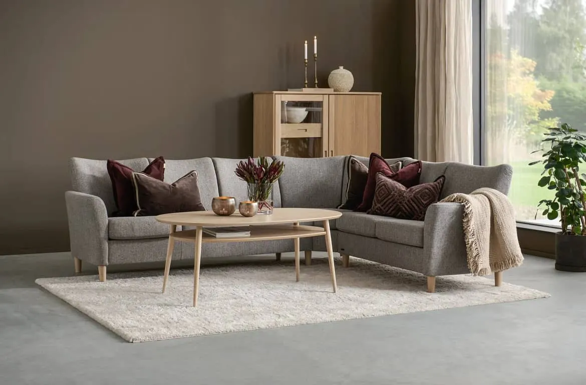 Brunstad Oda hjørnesofa Modulsofa. Oppsett B54 (3bue2) stoff Arn Ashgrey, ben hvitpigmentert