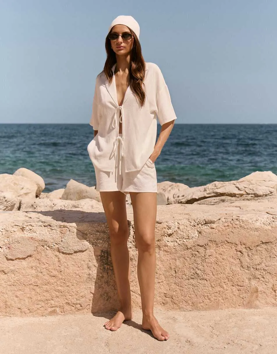 4th & Reckless linen feel elasticated waist beach shorts co-ord in white