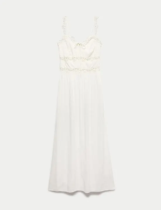 Maxi-Strandkleid mit Bindedetail vorne