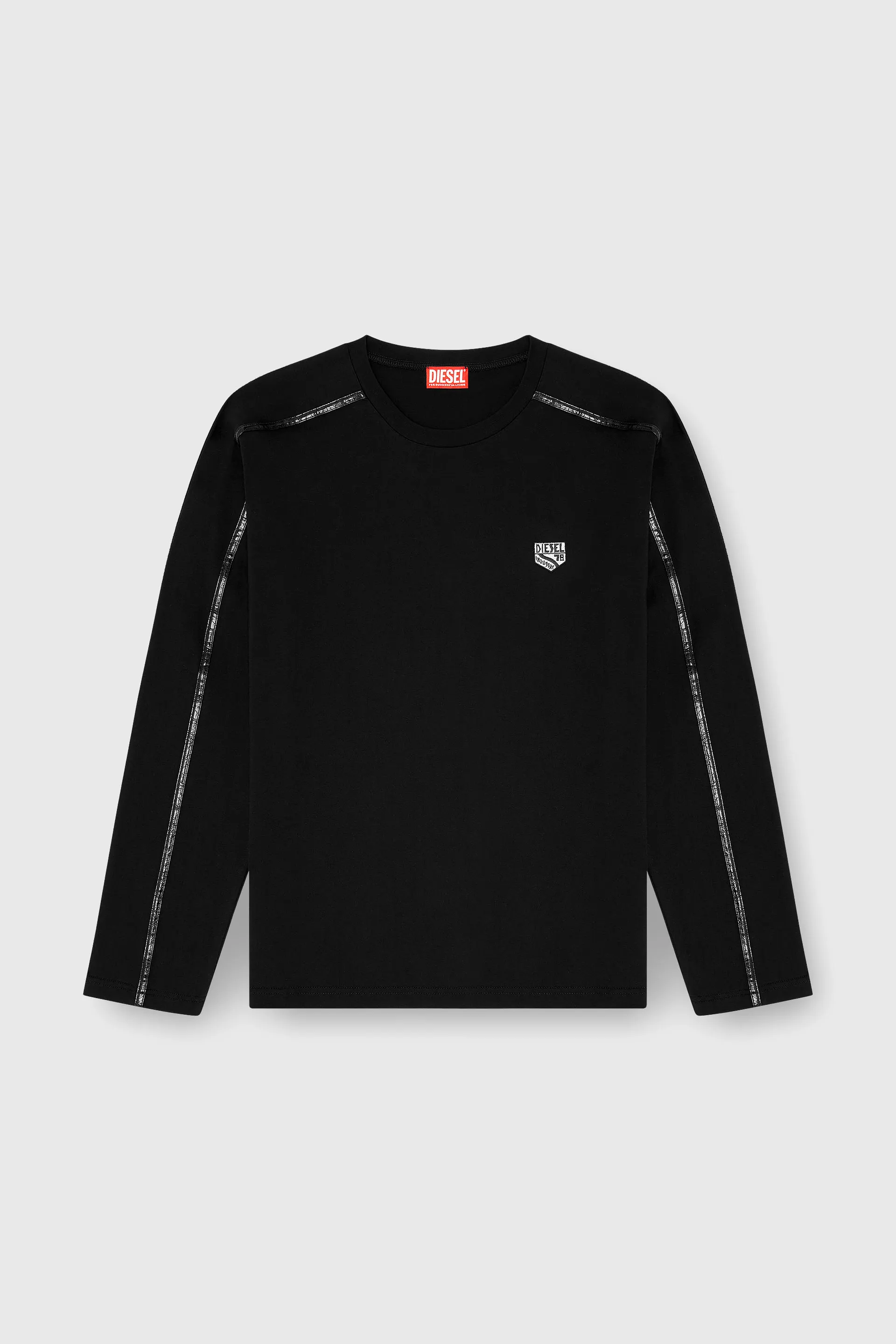 Long-sleeve T-shirt with tonal trims