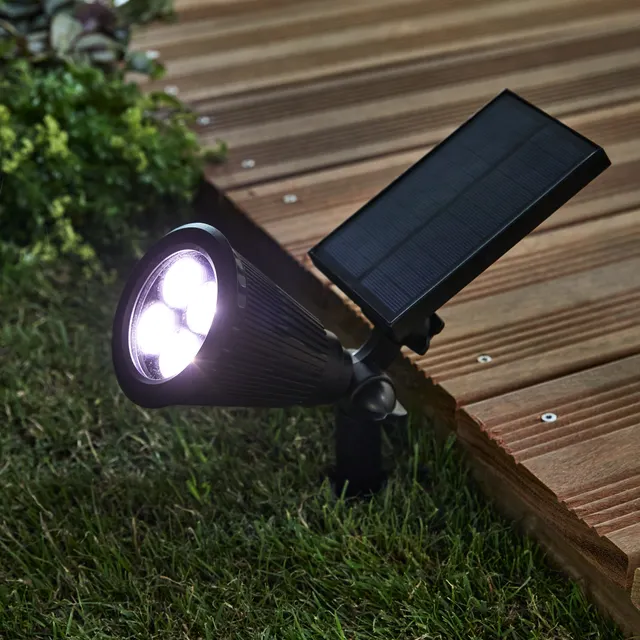 Baliza jardín solar exterior LED negra INSPIRE Riz IP44 con sensor crepuscular