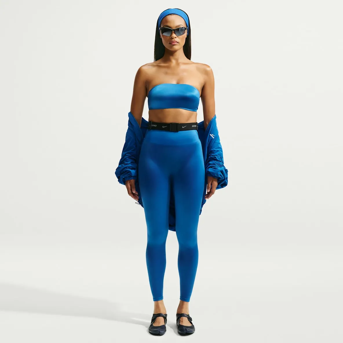 NikeSKIMS i skinnende sateng