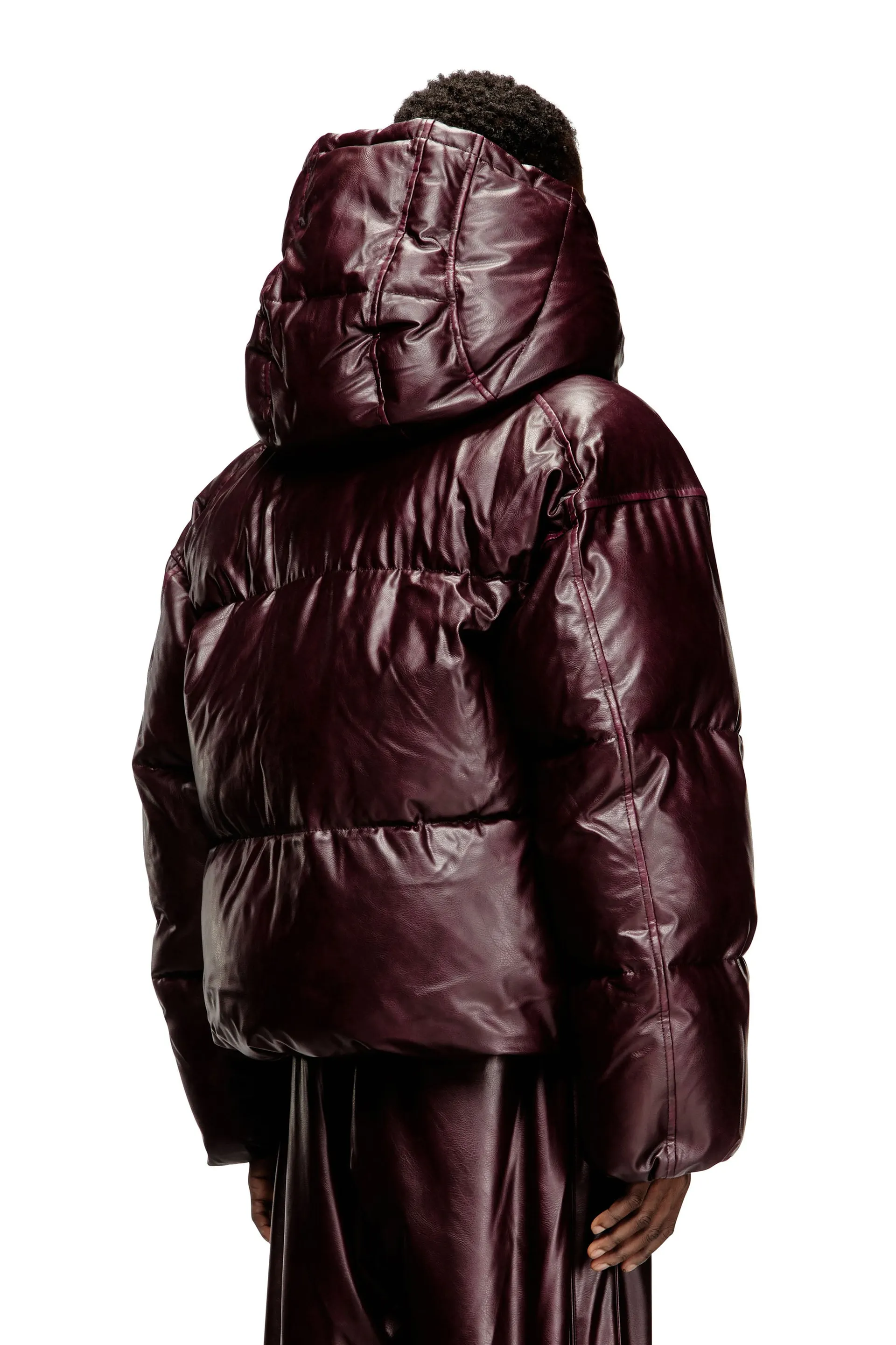 Hooded puffer jacket in burgundy