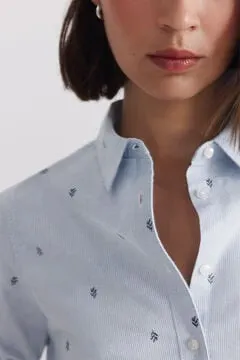 Blusa básica oxford