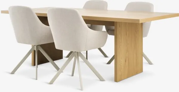 MUNKEBY + ROSTRUP MUNKEBY L220 tafel warm eiken + 4 ROSTRUP stoelen beige