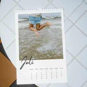 Veggkalender | A4 | Håndskrift