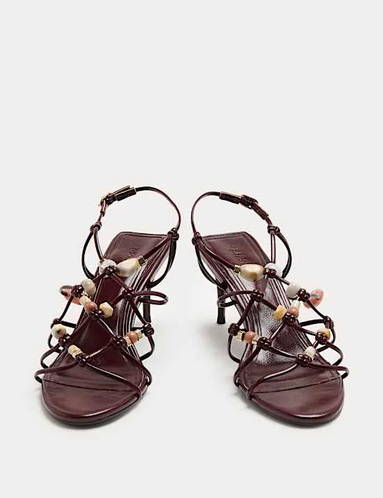 Stiletto-Sandalen mit perlenverzierten Trägern