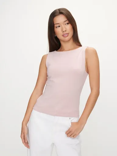 Boatneck Tank