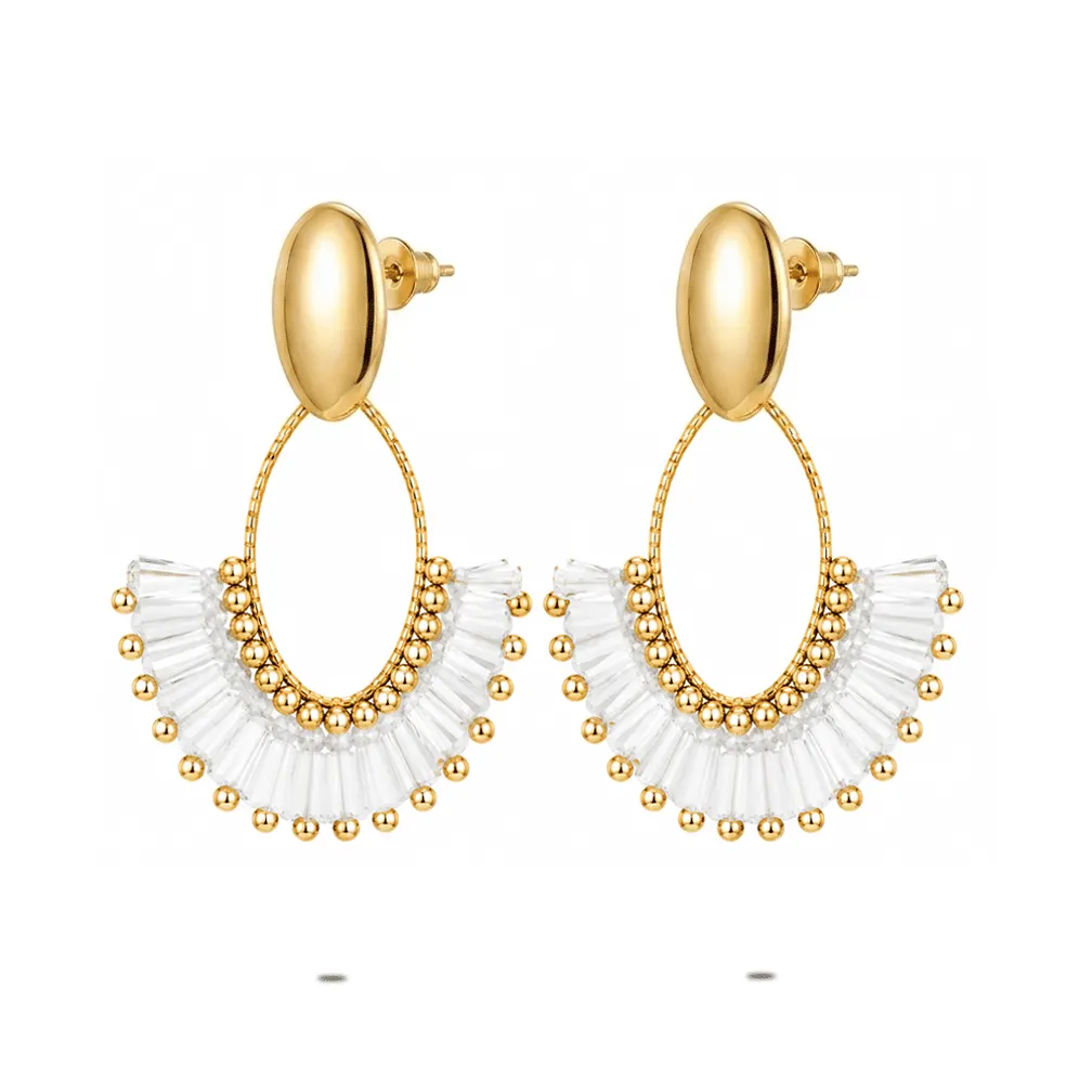 Oorbel in high fashion, heldere steentjes