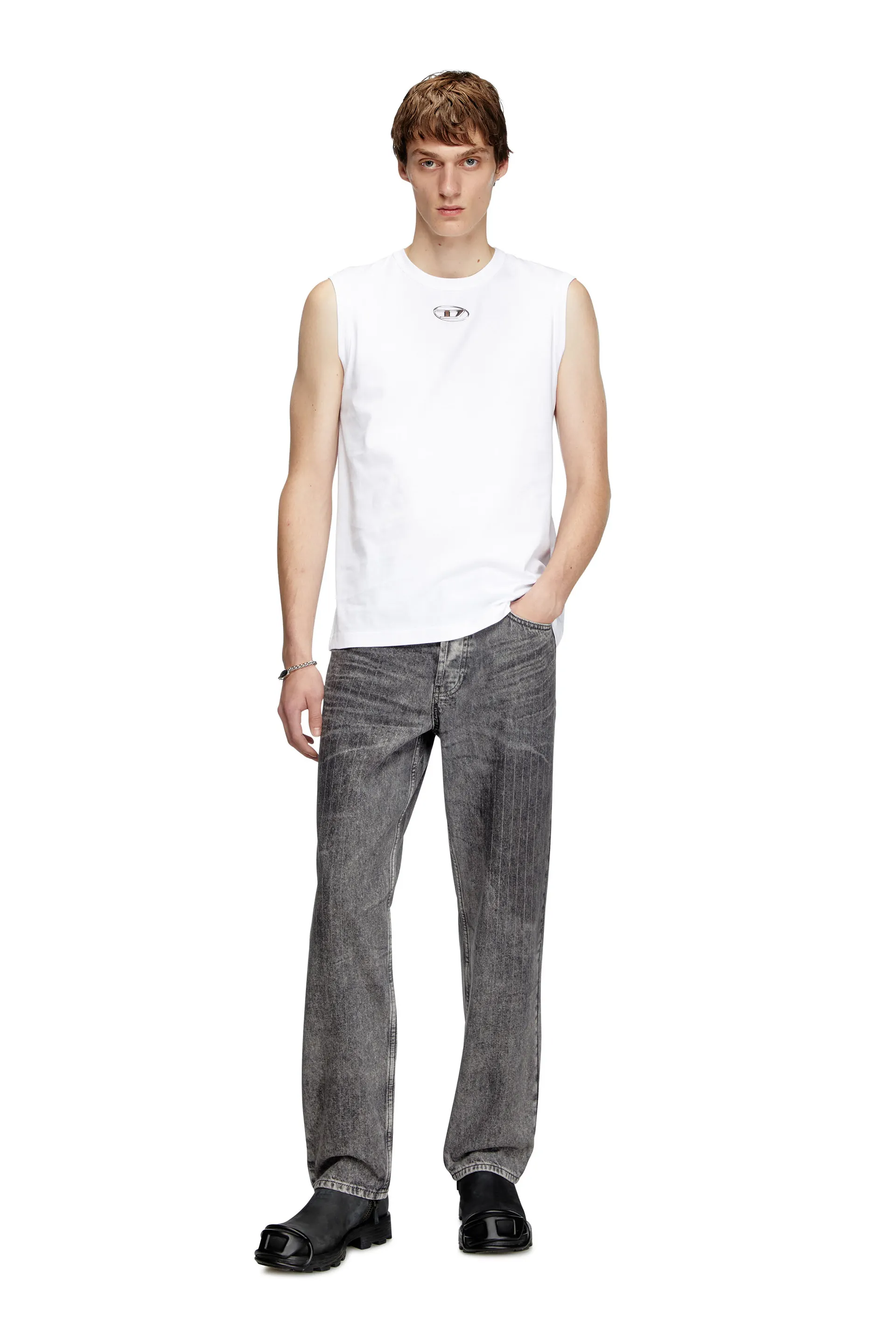 Tank top with metallic Oval D