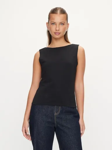 Boatneck Tank