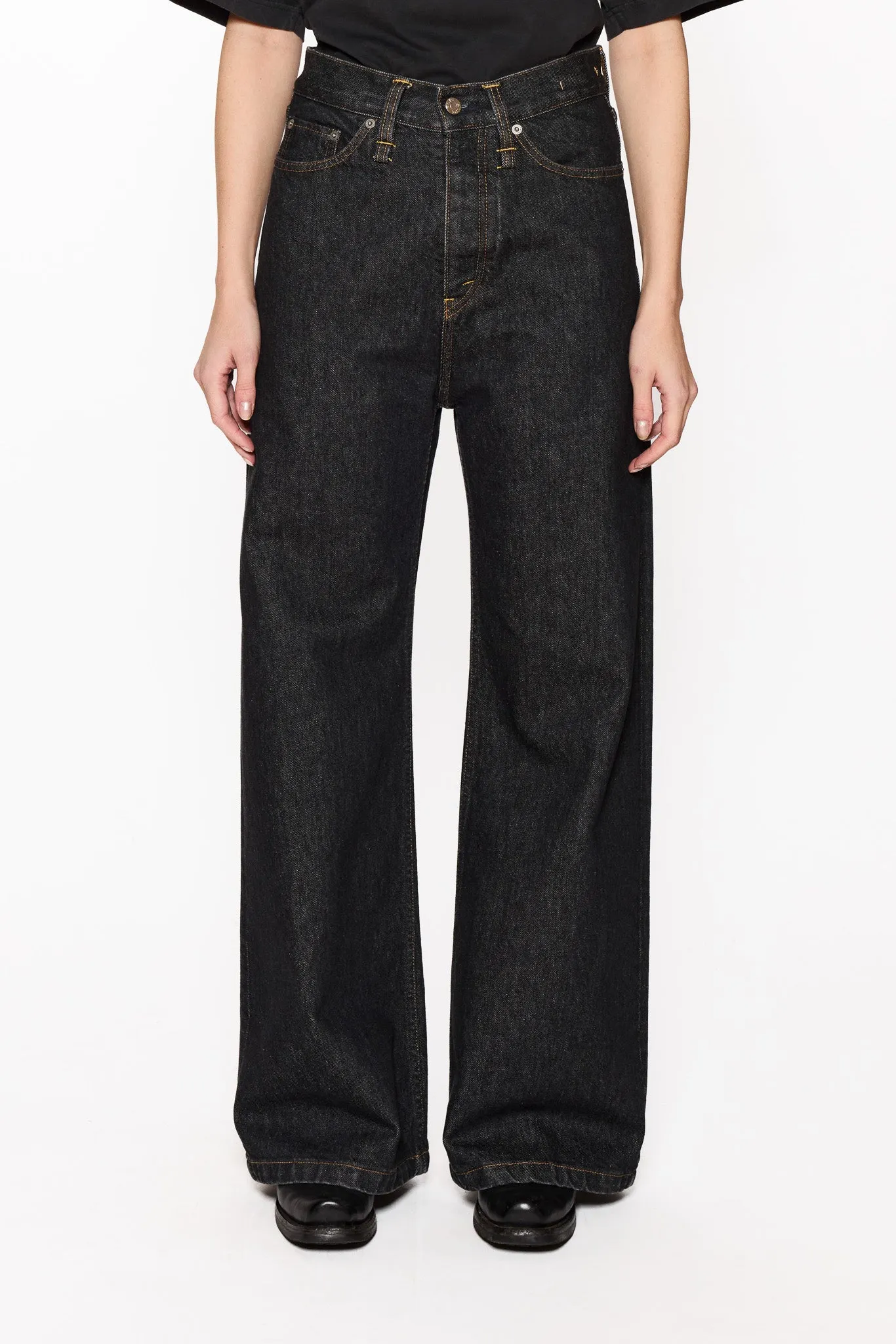 Wide-Leg Jeans