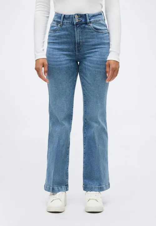 VMTANNA - Flared jeans - light blue denim
